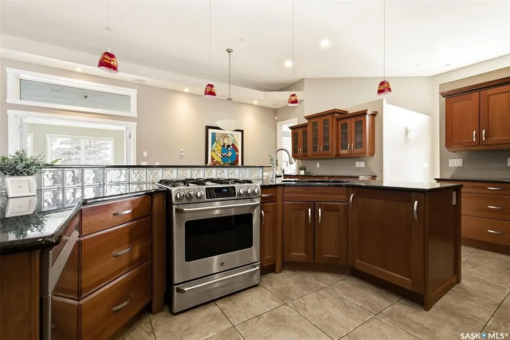 3270 Windsor Park Crescent Regina SK S4V 3B2