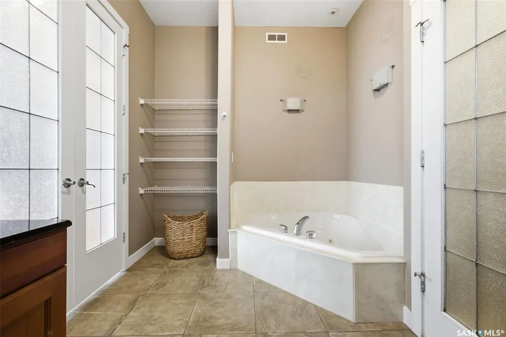 3270 Windsor Park Crescent Regina SK S4V 3B2