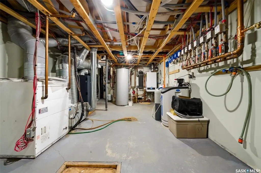 3270 Windsor Park Crescent Regina SK S4V 3B2