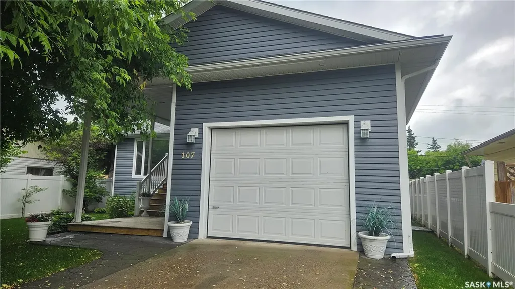 107 3rd Street S Wakaw SK S0K 4P0
