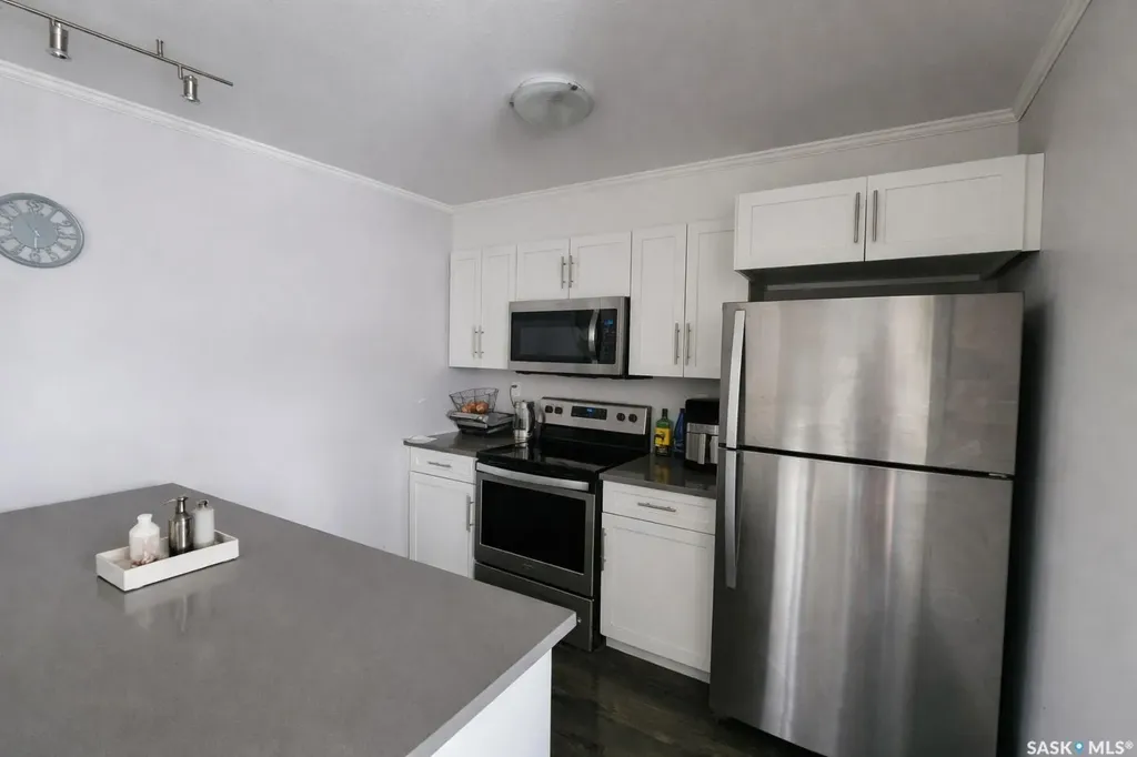 322 Lewin Way Saskatoon SK S7T 0Y9