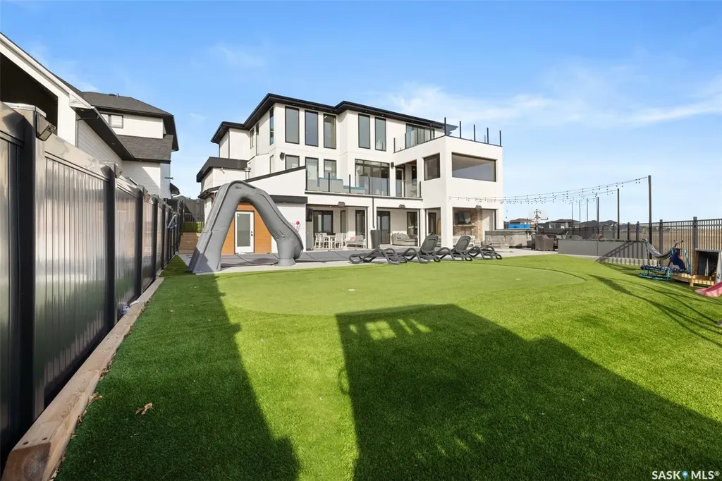 4452 Wild Rose Drive Regina SK S4V 3V6