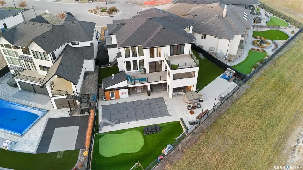 4452 Wild Rose Drive Regina SK S4V 3V6