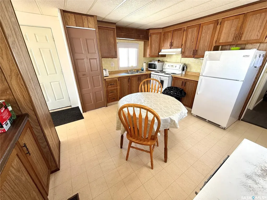 1&2 Lakeview Avenue Meota Rm No.468 SK S0M 1X0