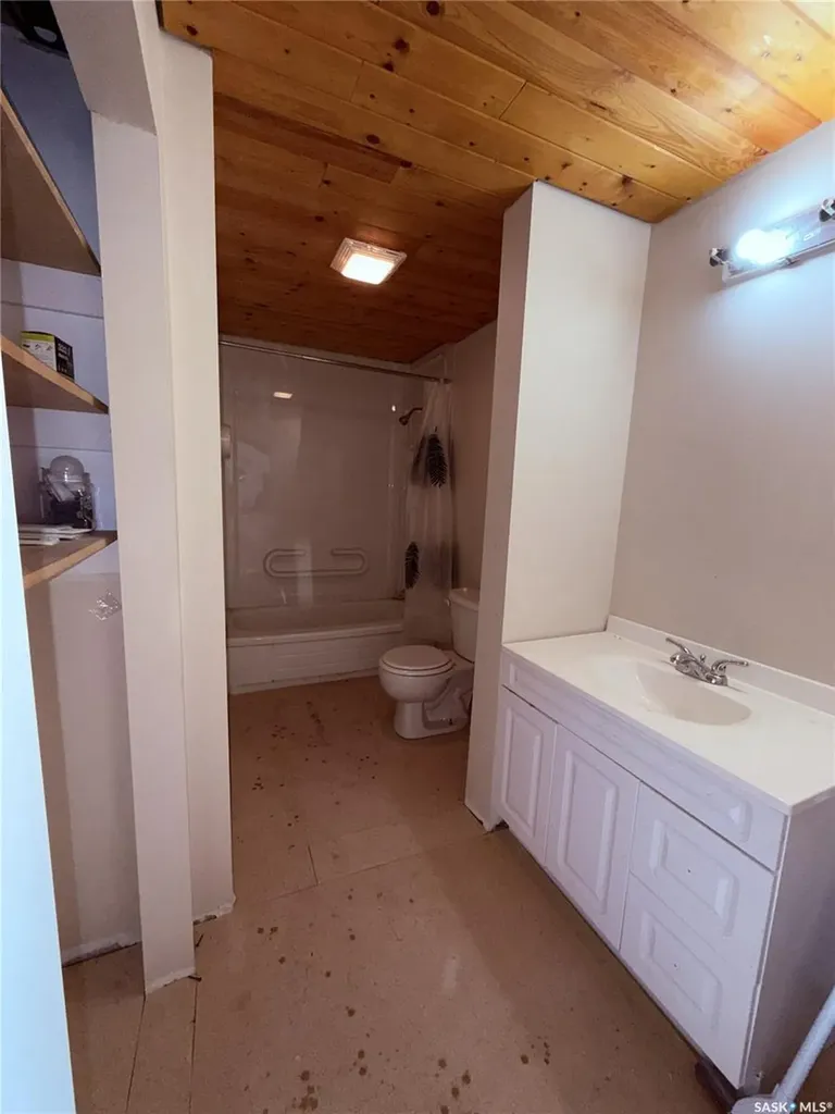 722 Aqualane Avenue Aquadeo SK S0M 1E0