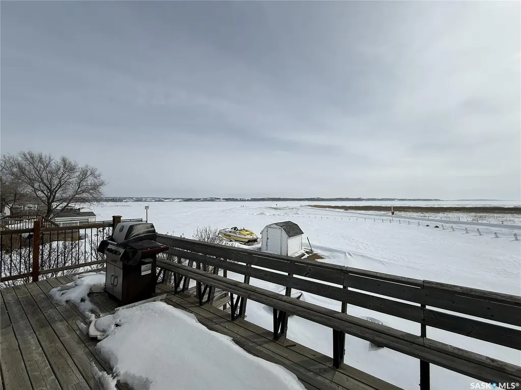 722 Aqualane Avenue Aquadeo SK S0M 1E0
