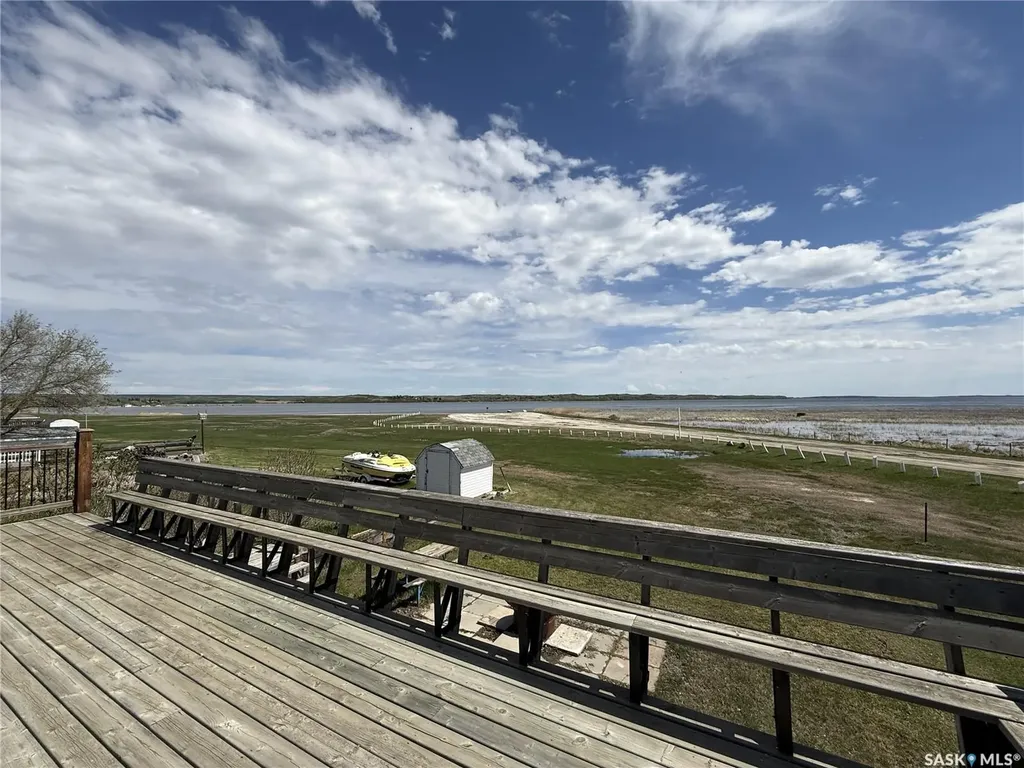 722 Aqualane Avenue Aquadeo SK S0M 1E0