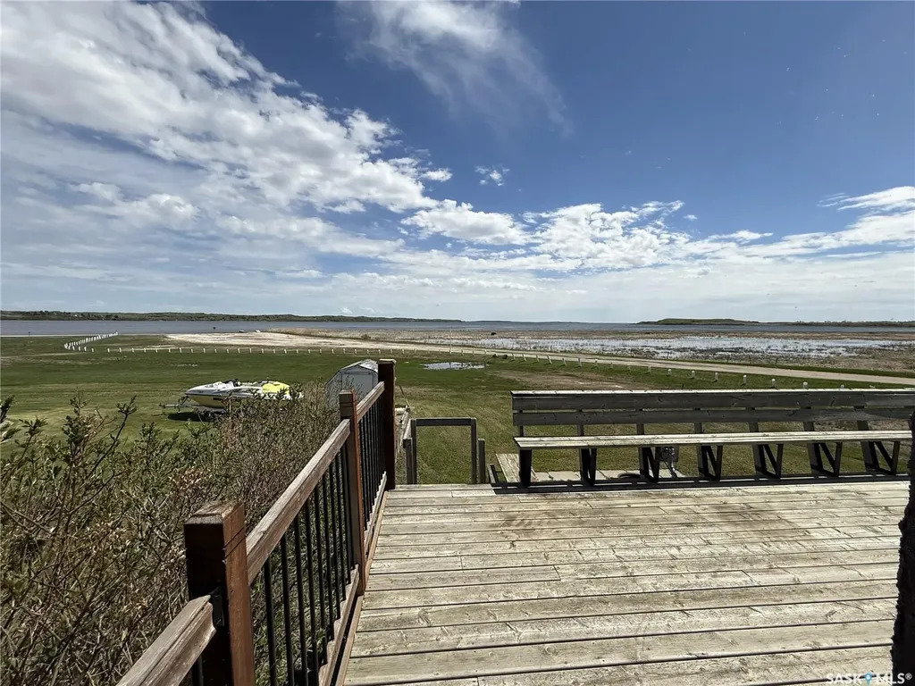 722 Aqualane Avenue Aquadeo SK S0M 1E0