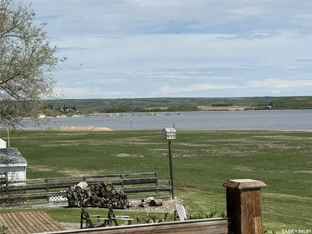 722 Aqualane Avenue Aquadeo SK S0M 1E0