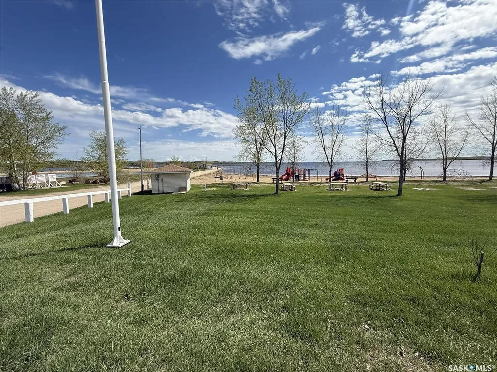 722 Aqualane Avenue Aquadeo SK S0M 1E0