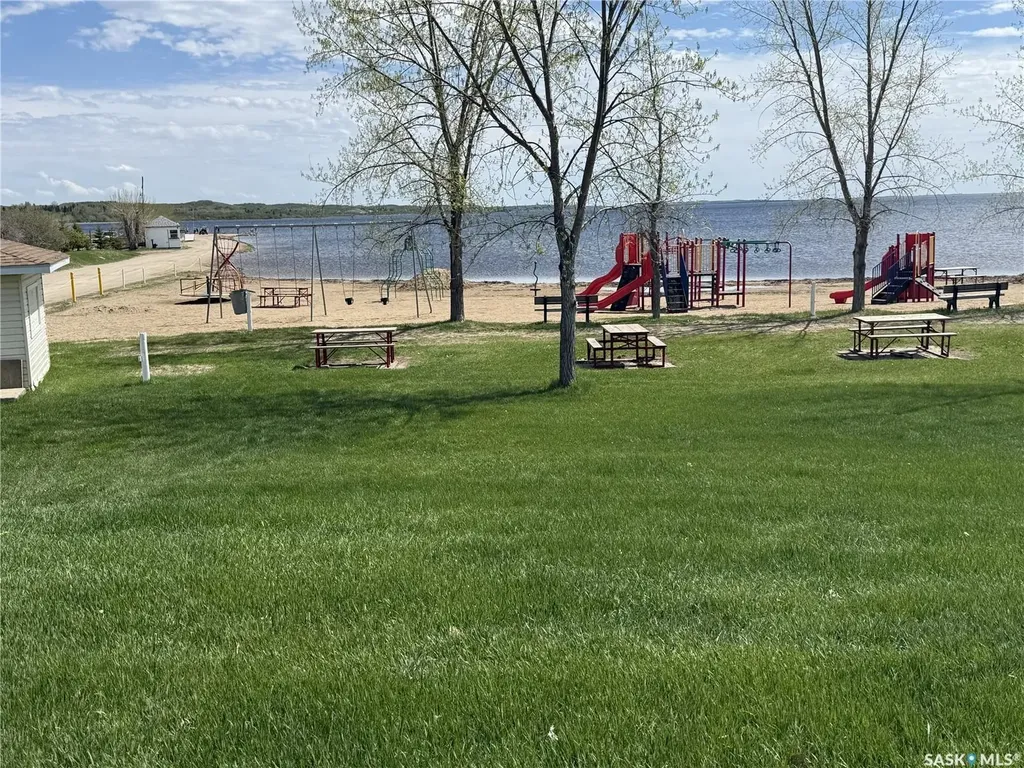 722 Aqualane Avenue Aquadeo SK S0M 1E0