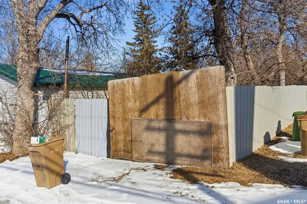 954 Argyle Street Regina SK S4T 3R1