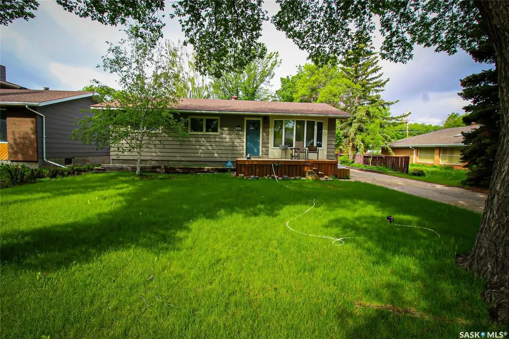 851 2nd Street E Shaunavon SK S0N 2M0