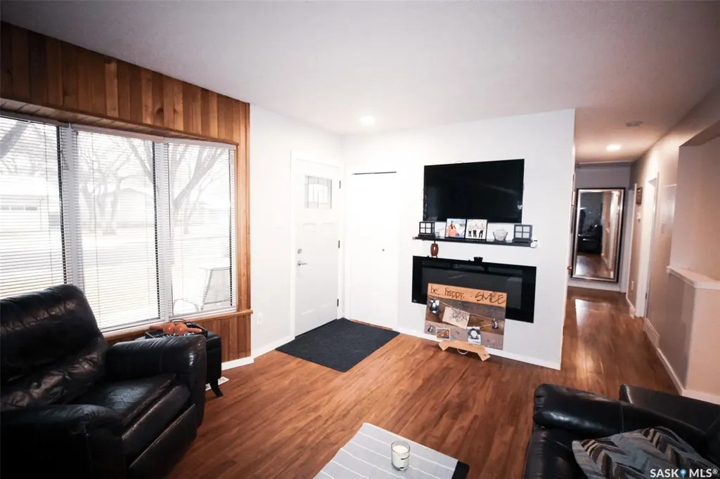 851 2nd Street E Shaunavon SK S0N 2M0
