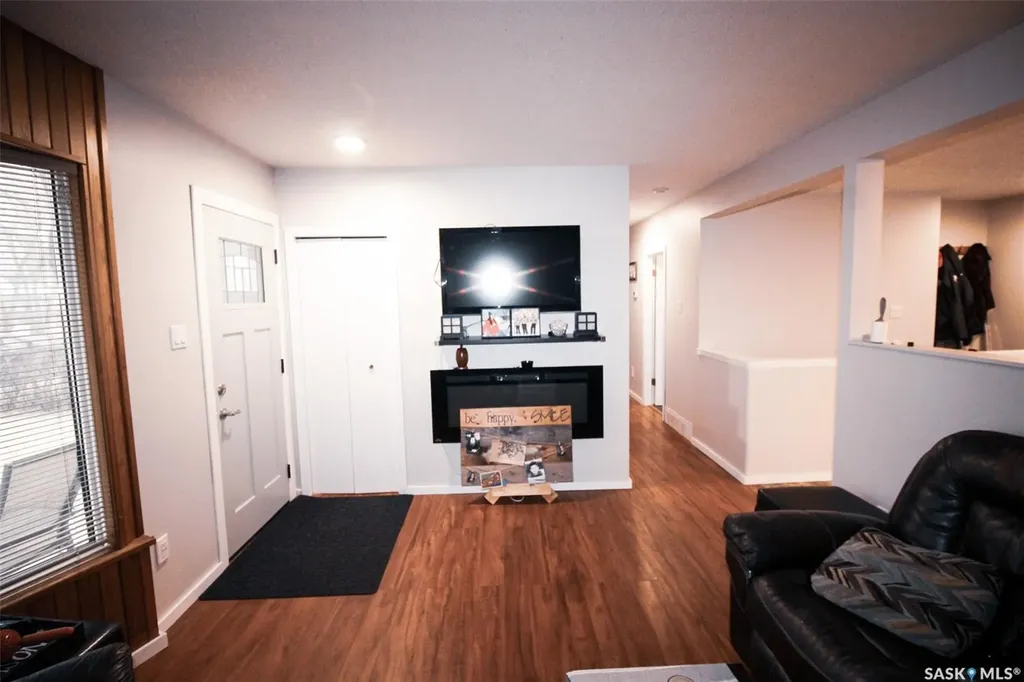 851 2nd Street E Shaunavon SK S0N 2M0