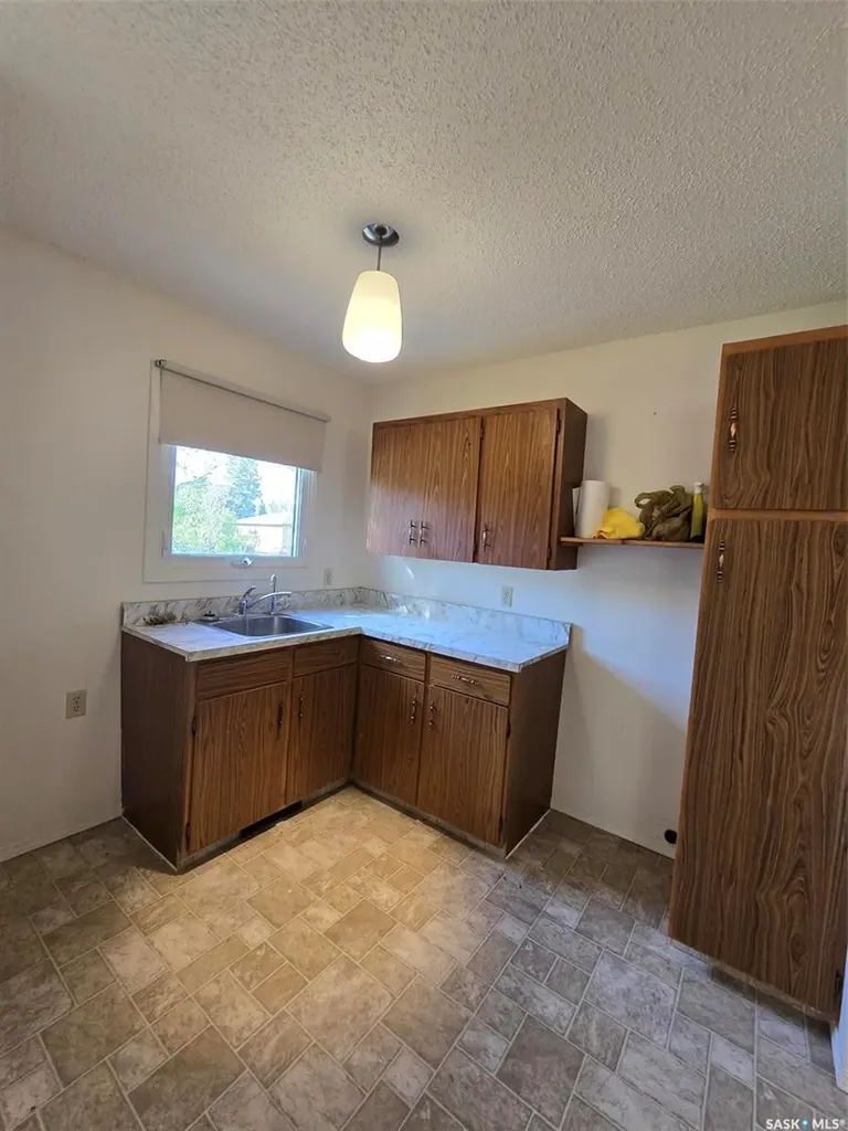 415 Calgary Street Broadview SK S0G 0K0
