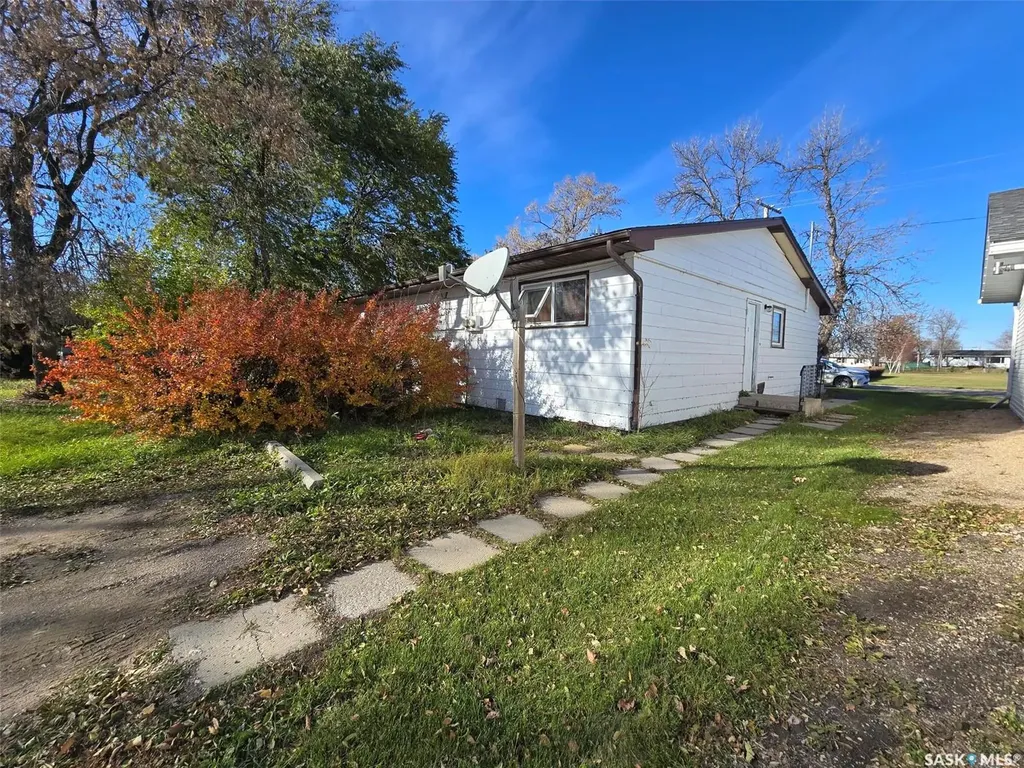 415 Calgary Street Broadview SK S0G 0K0
