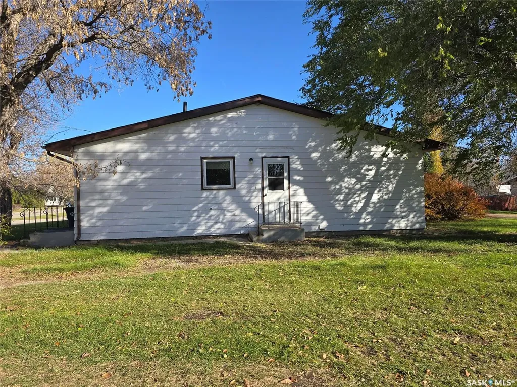 415 Calgary Street Broadview SK S0G 0K0
