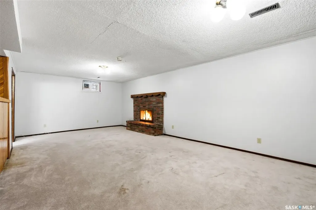 30 Dalhousie Way Regina SK S4V 0A2