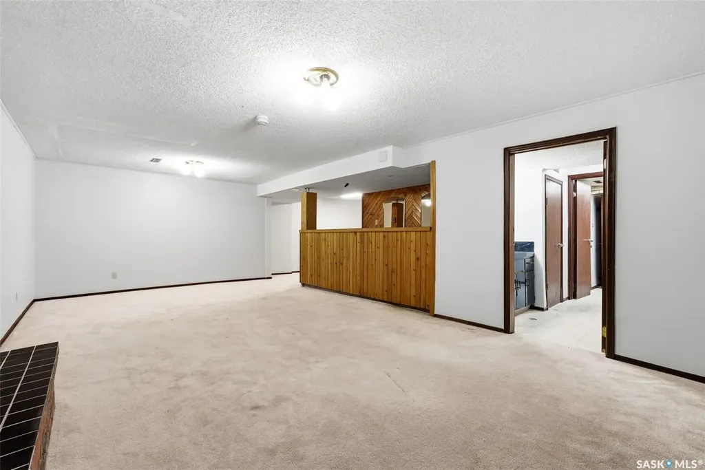 30 Dalhousie Way Regina SK S4V 0A2