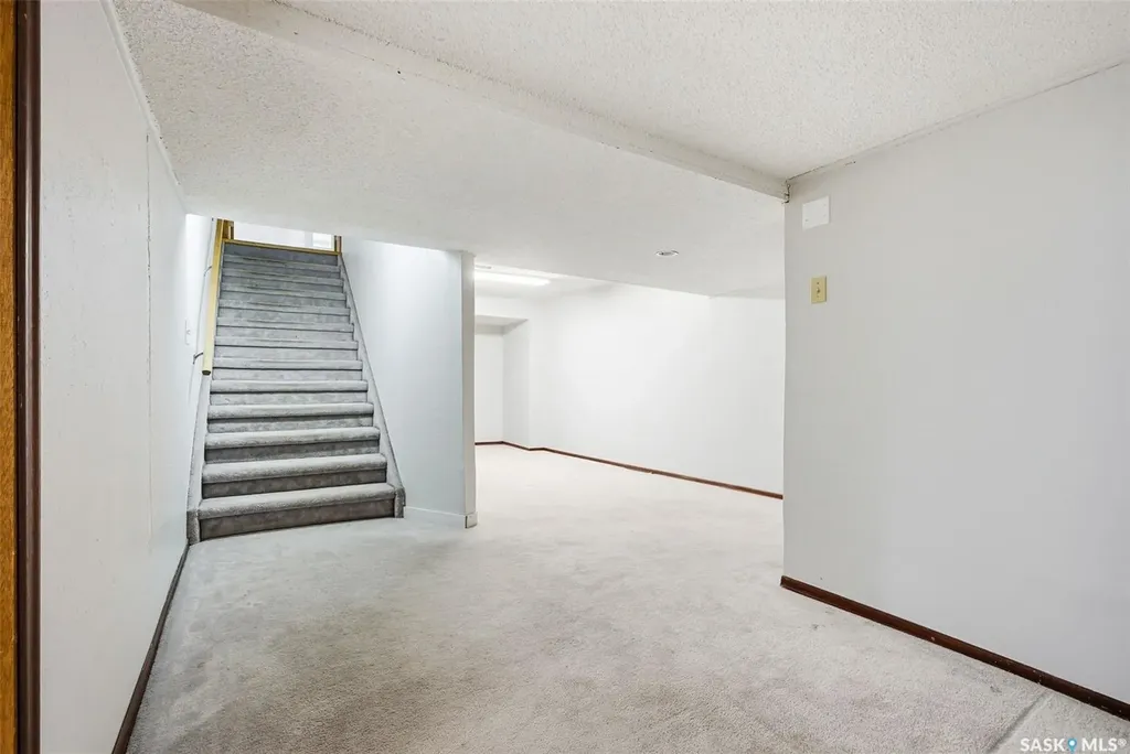 30 Dalhousie Way Regina SK S4V 0A2