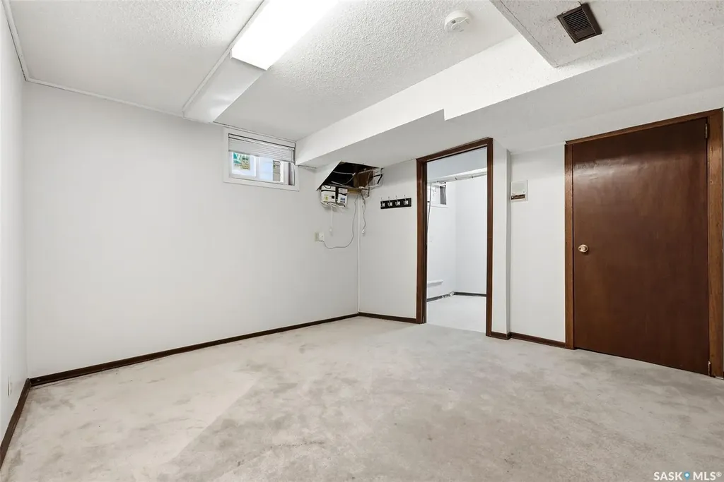 30 Dalhousie Way Regina SK S4V 0A2