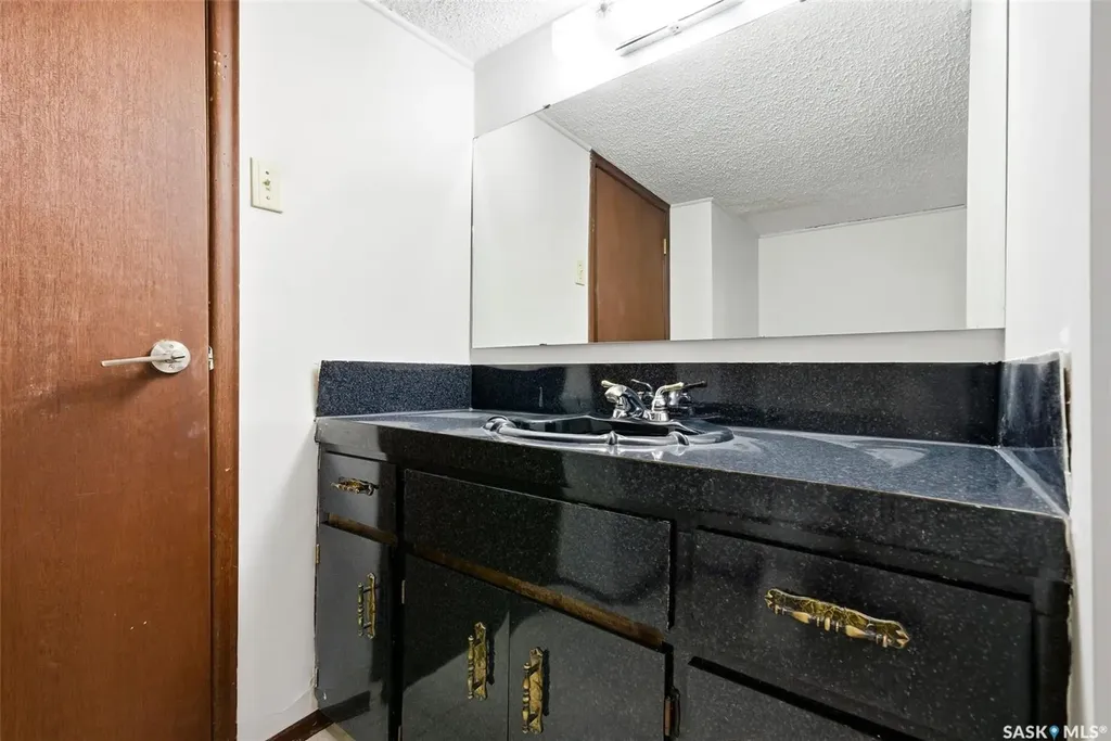 30 Dalhousie Way Regina SK S4V 0A2