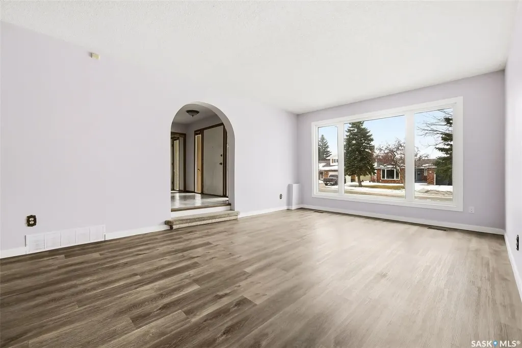 30 Dalhousie Way Regina SK S4V 0A2