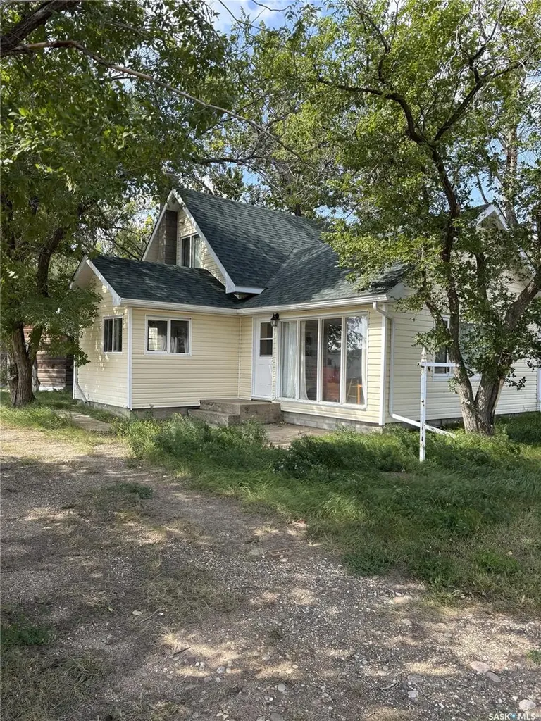 508 4th Street N Val Marie SK S0N 2T0