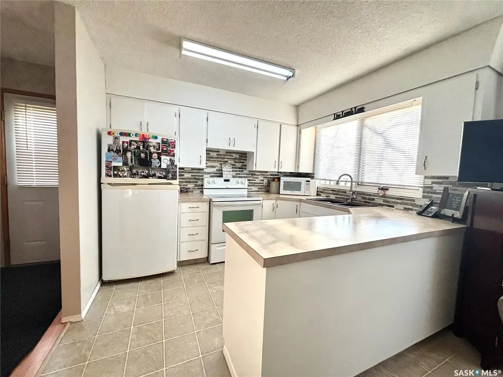 202 Herbert Street Maple Creek SK S0N 1N0