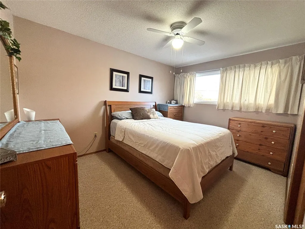 202 Herbert Street Maple Creek SK S0N 1N0