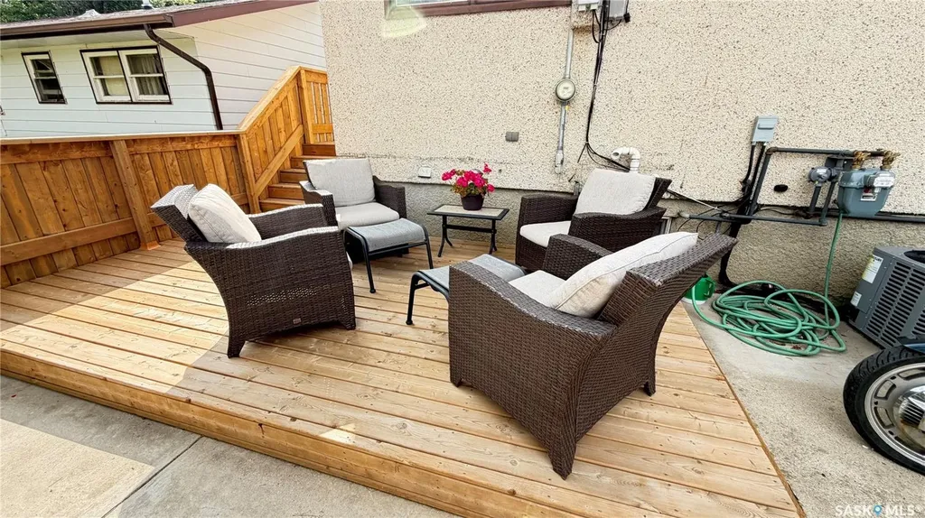 202 Herbert Street Maple Creek SK S0N 1N0