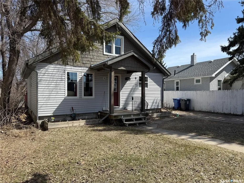 326 5th Avenue W Melville SK S0A 2P0