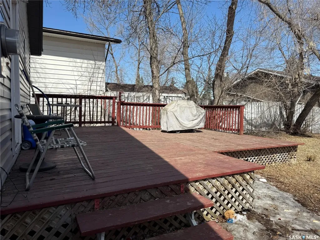 326 5th Avenue W Melville SK S0A 2P0