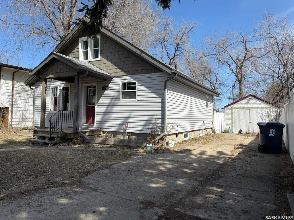 326 5th Avenue W Melville SK S0A 2P0