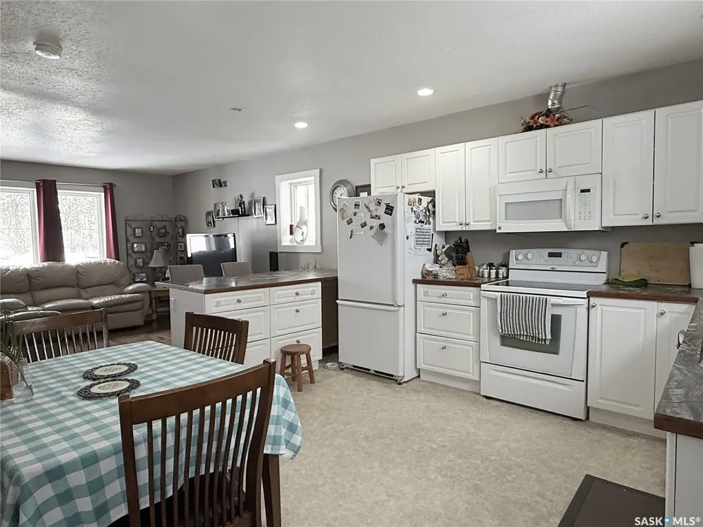 326 5th Avenue W Melville SK S0A 2P0