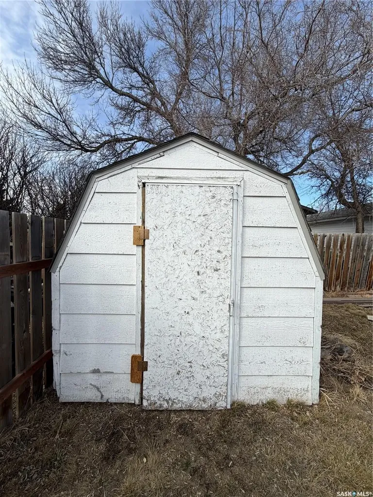 212 Charles Street Stewart Valley SK S0N 2P0