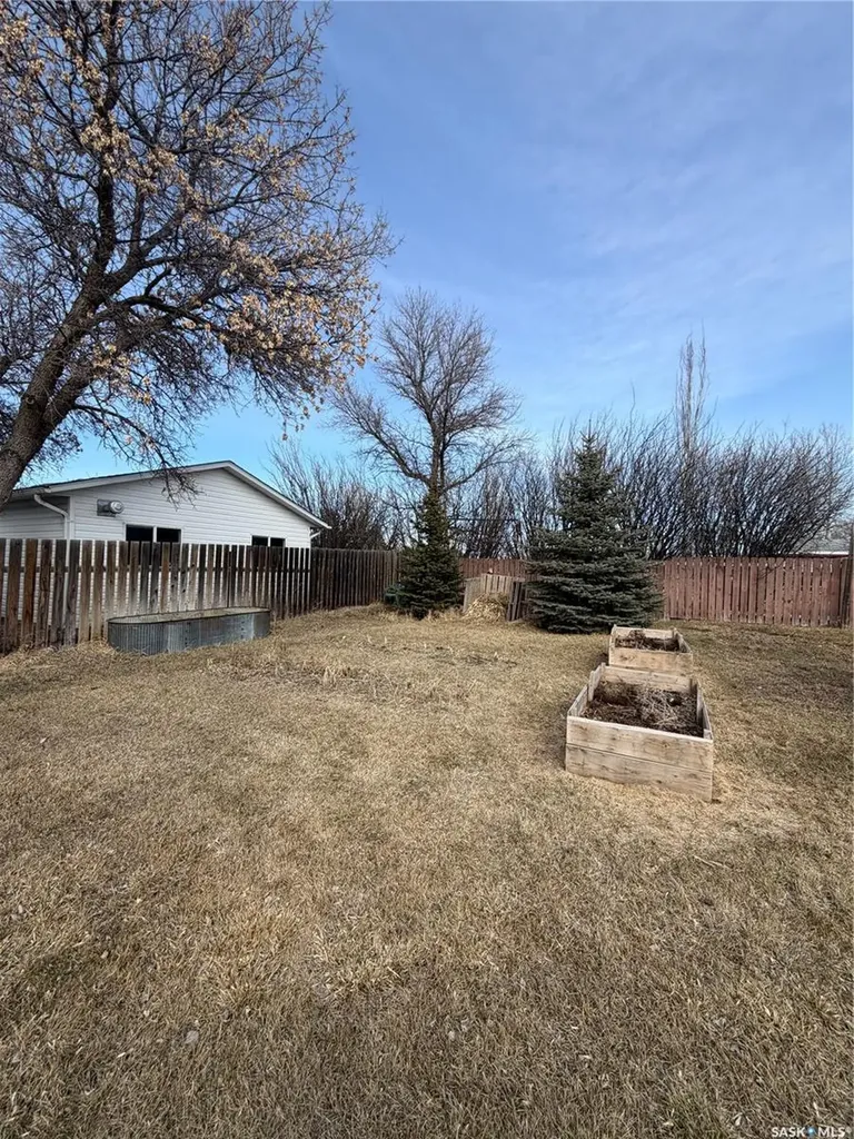 212 Charles Street Stewart Valley SK S0N 2P0