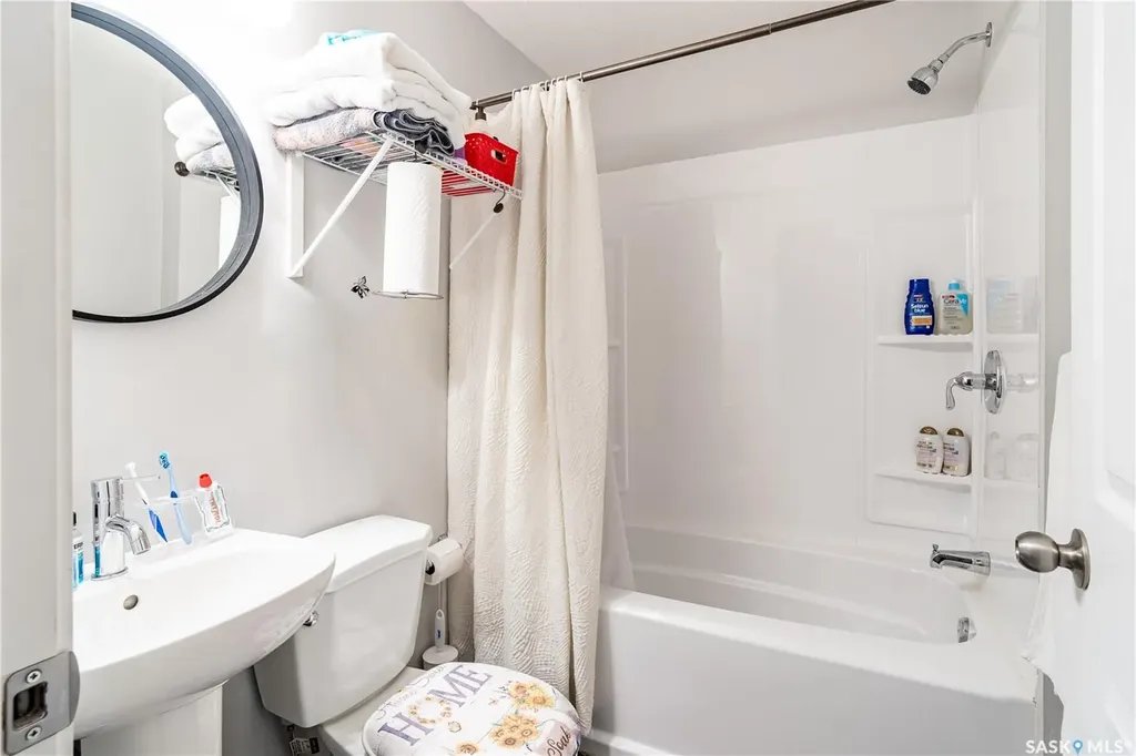 2904 Trombley Street Regina SK S4V 3Y5