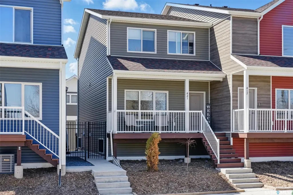 421 L Avenue S Saskatoon SK S7M 5Y6