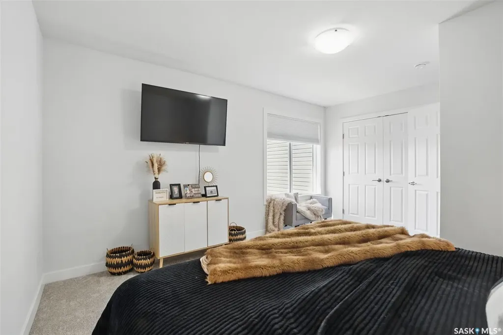 421 L Avenue S Saskatoon SK S7M 5Y6