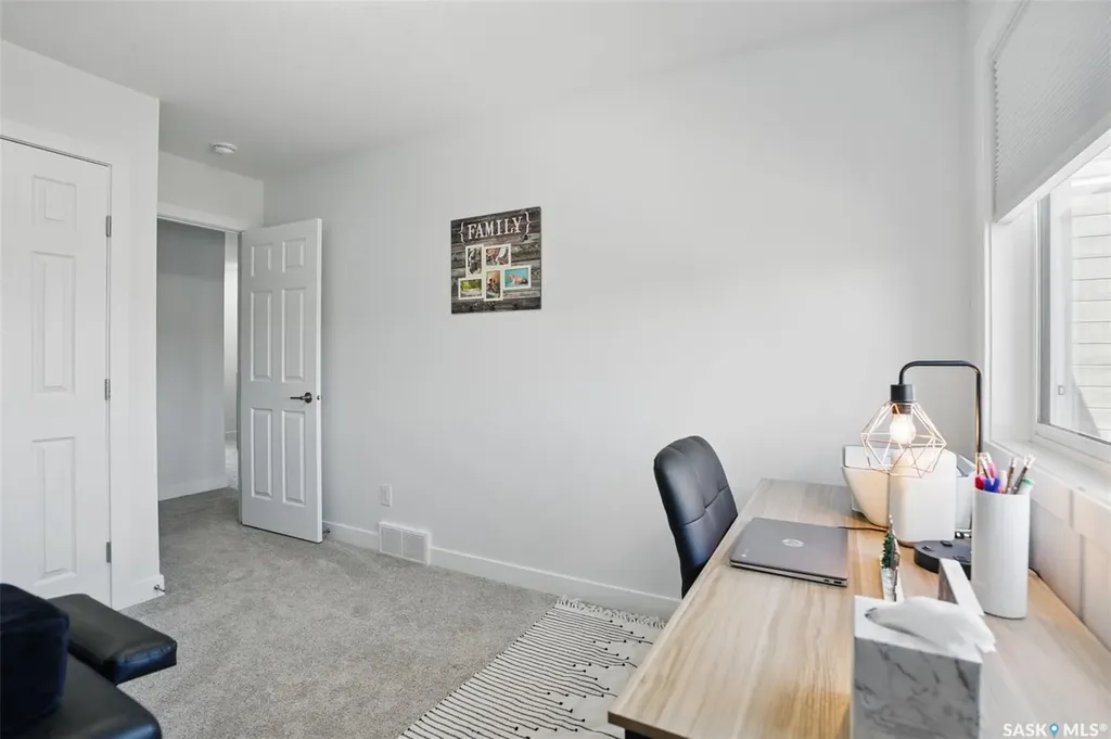 421 L Avenue S Saskatoon SK S7M 5Y6