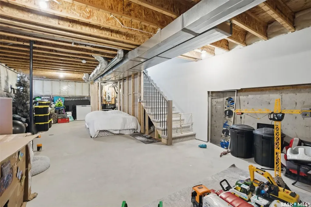 421 L Avenue S Saskatoon SK S7M 5Y6