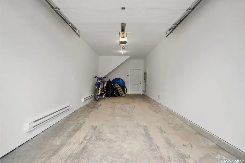 421 L Avenue S Saskatoon SK S7M 5Y6