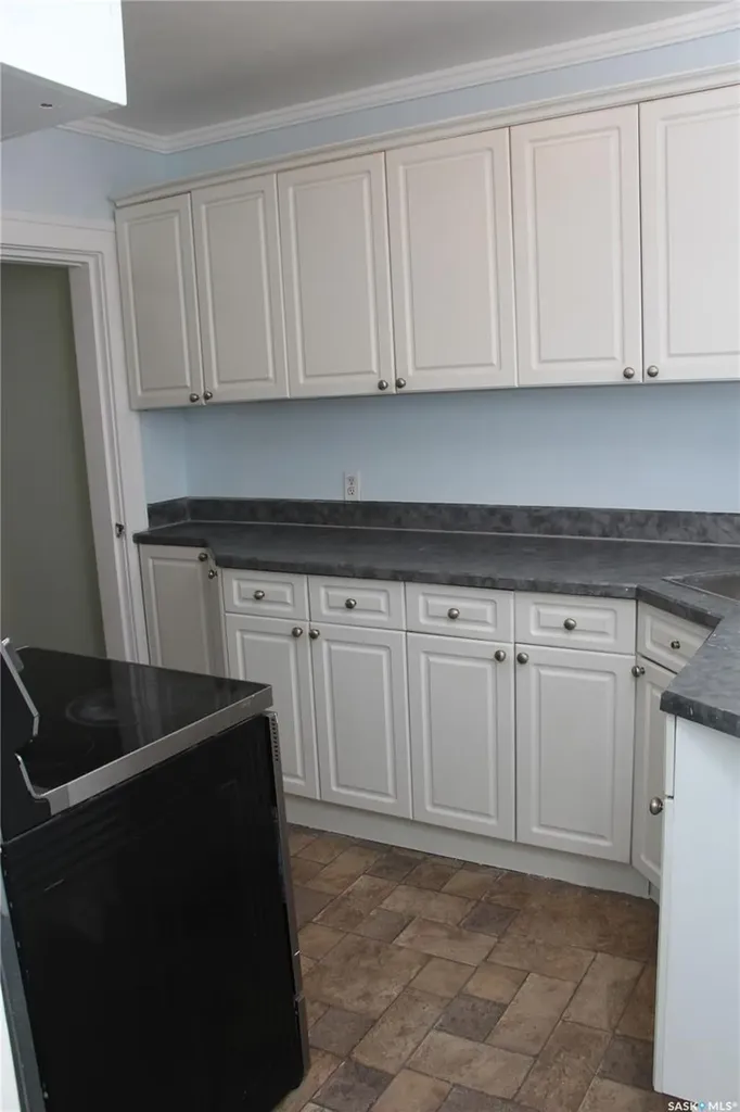 3007 Dewdney Avenue Regina SK S4T 0Y3