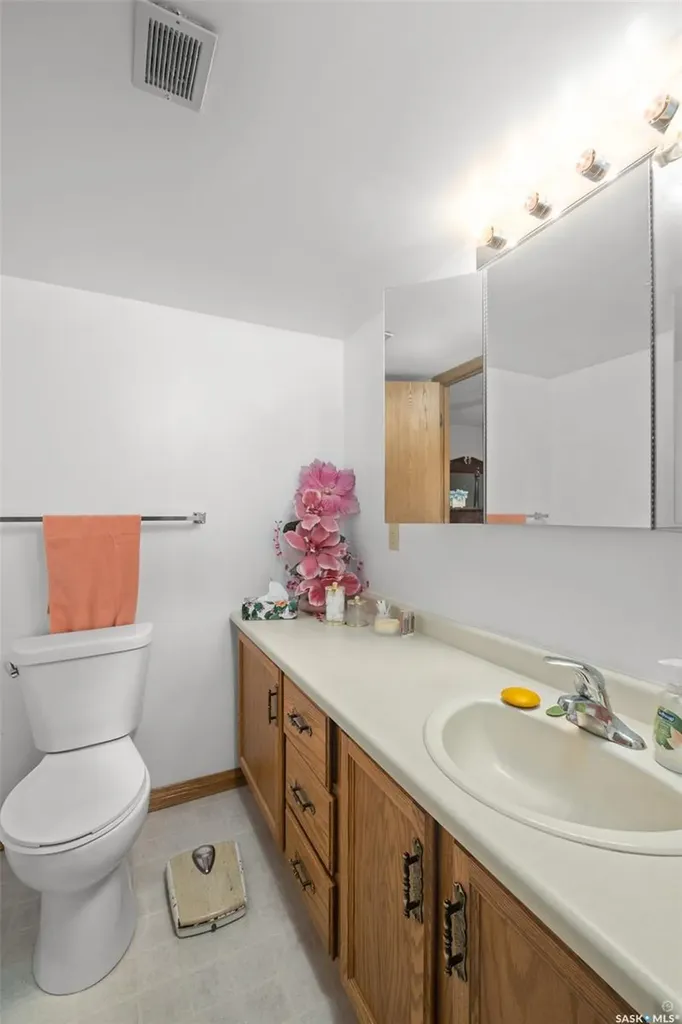 516 River Street E Prince Albert SK S6V 0A6