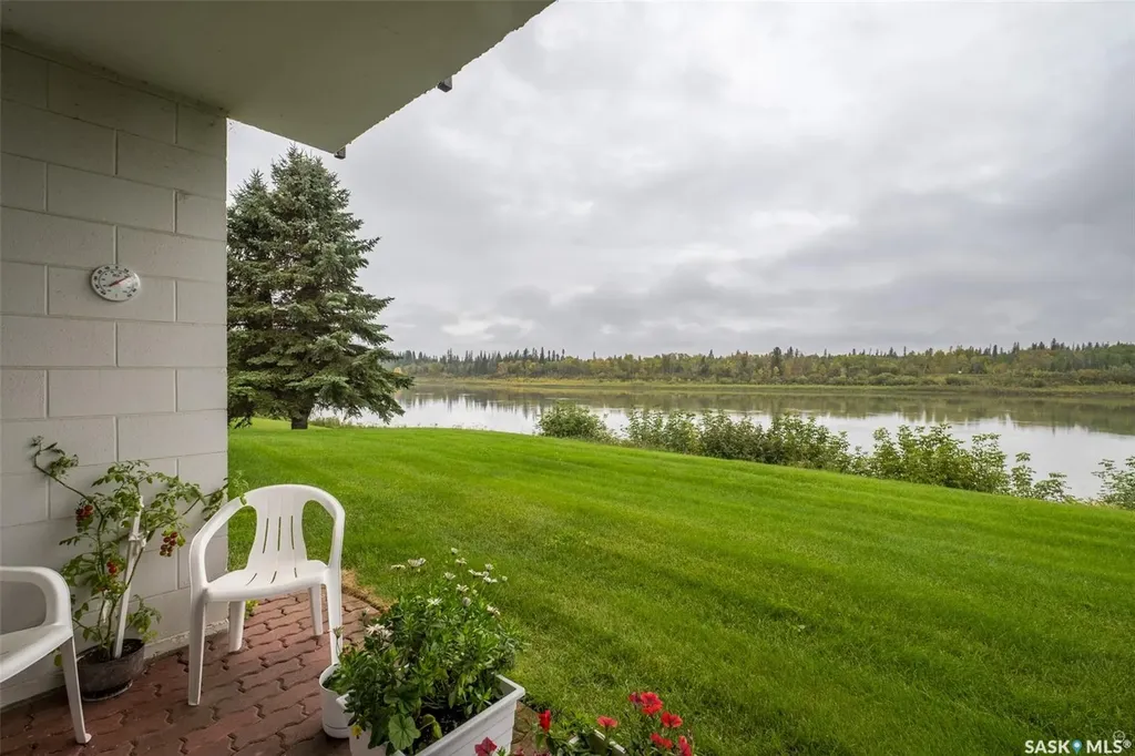 516 River Street E Prince Albert SK S6V 0A6