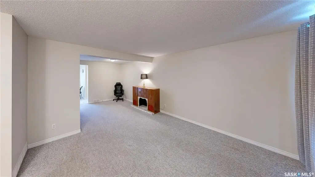 6 Mackenzie Mews Regina SK S4N 5M5