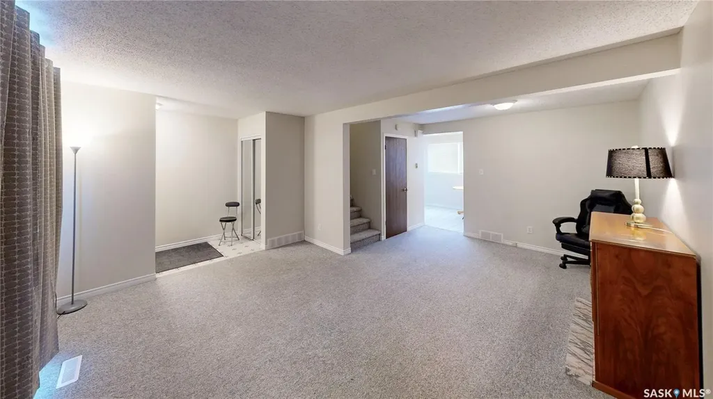 6 Mackenzie Mews Regina SK S4N 5M5