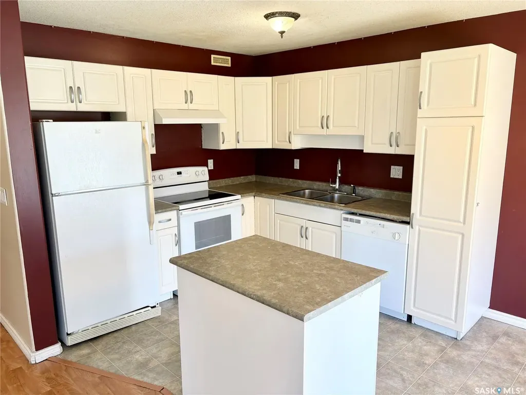 103 Banyan Crescent Saskatoon SK S7V 1G3
